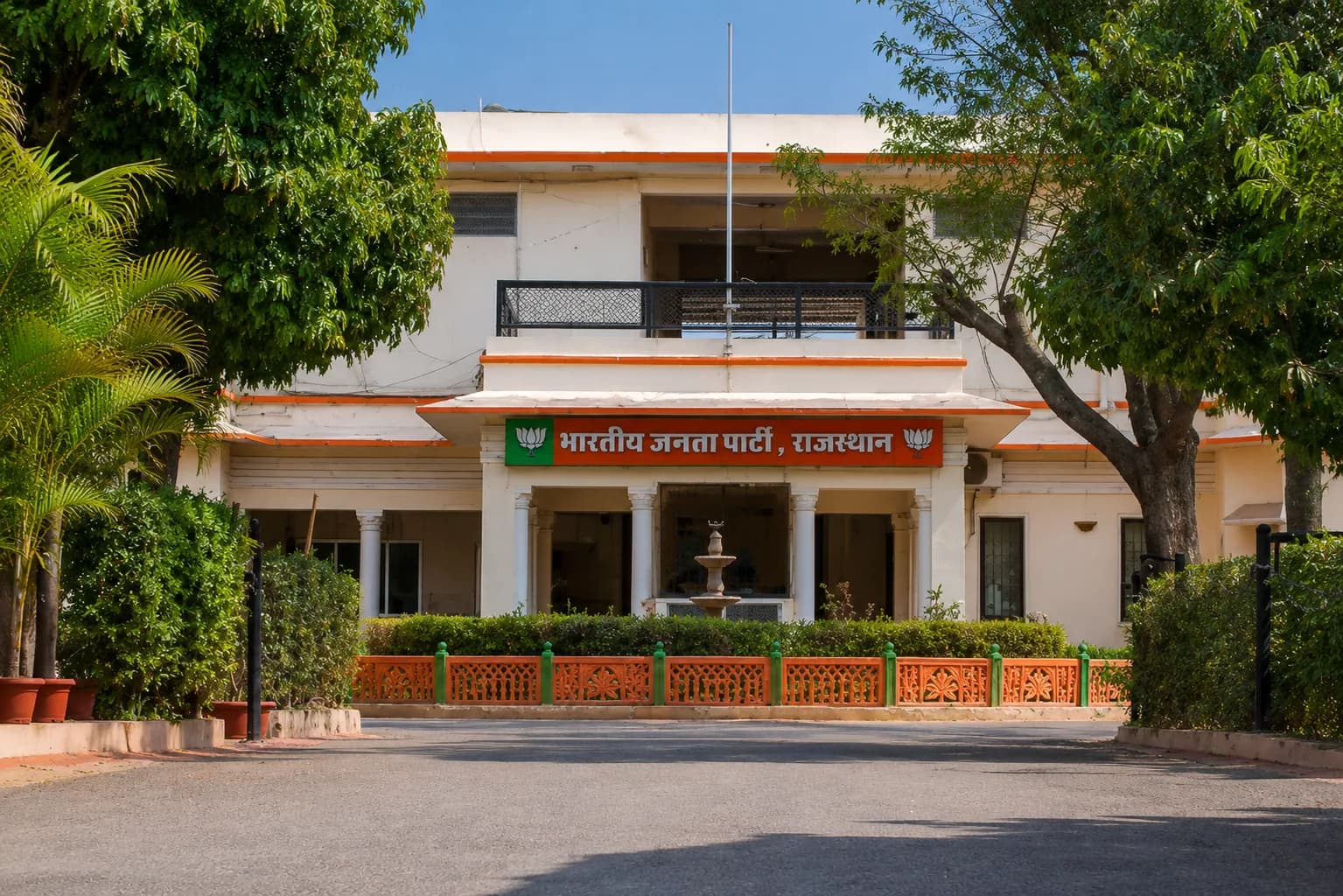 कांग्रेस के 'नीट पेपर लीक' नैरेटिव का जवाब देने में क्यों कमजोर पड़ रही है भाजपा राजस्थान की सोशल मीडिया और आईटी सेल?