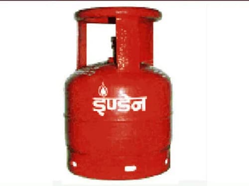 LPG Price: जुलाई के पहले दिन राहत की बरसात, एलपीजी का छोटू सिलेंडर भी हुआ सस्ता