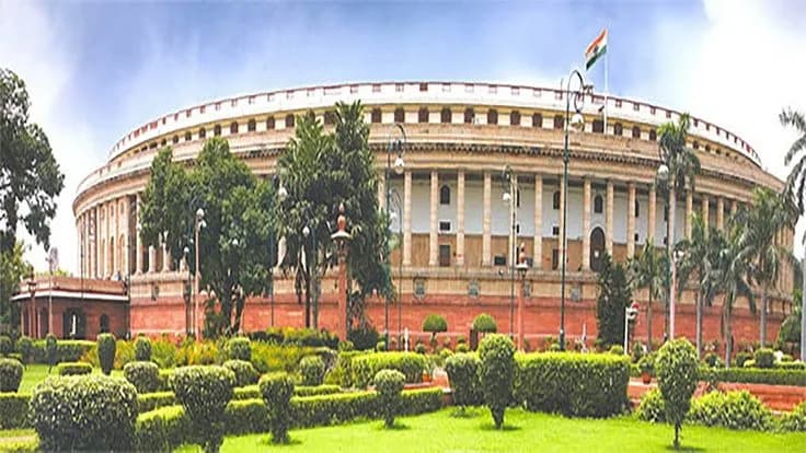 हंगामे के बीच मानसून सत्र की शुरुआत; लोकसभा में ज़ोरदार नारेबाज़ी, कार्यवाही दोपहर 12 बजे तक स्थगित