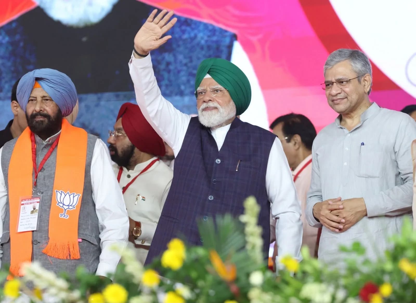 देश की पहली हाइड्रोजन ट्रेन आज से दौड़ेगी, पीएम मोदी दिखाएंगे हरी झंडी