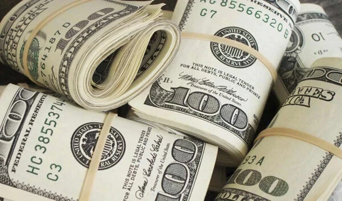 Rupee rises seven paise to 85.46 per dollar in early trade
