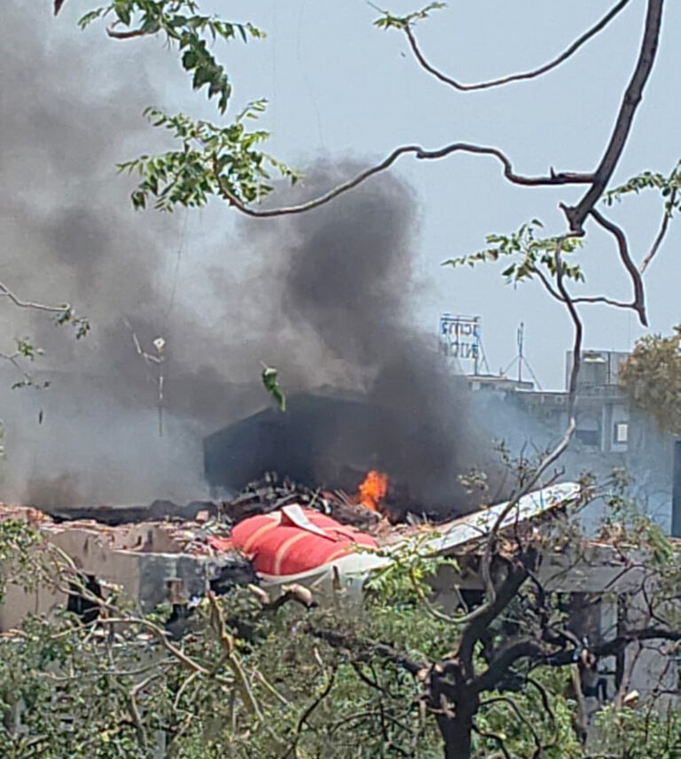 Air India plane crashes in Ahmedabad, 242 passengers were on board, relief and rescue operations continue