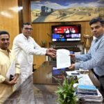 ZRUCC member Sampat Pareek met Railway Manager