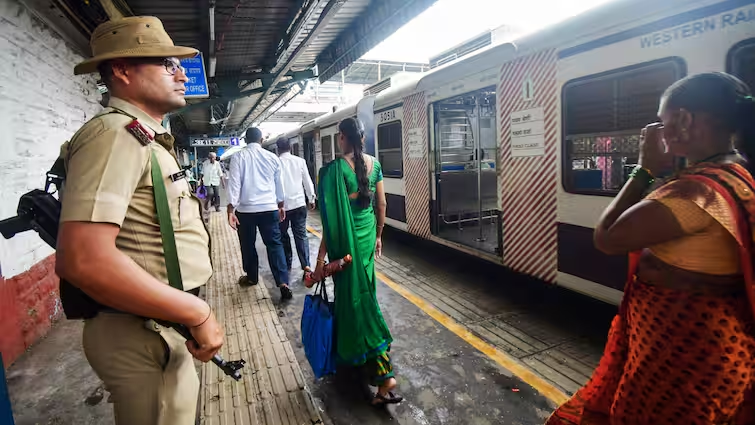 All accused acquitted in 19-year-old Mumbai train blast case