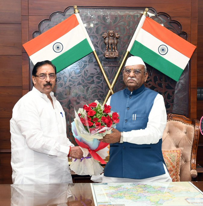 State Finance Commission Chairman Dr. Arun Chaturvedi met the Governor