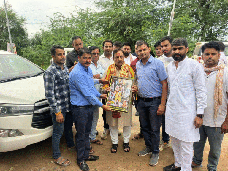 dr Arun Chaturvedi